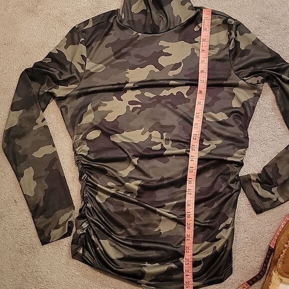 Boston Proper Camouflage Turtleneck Women's Top Sz Med - Picture 6 of 9